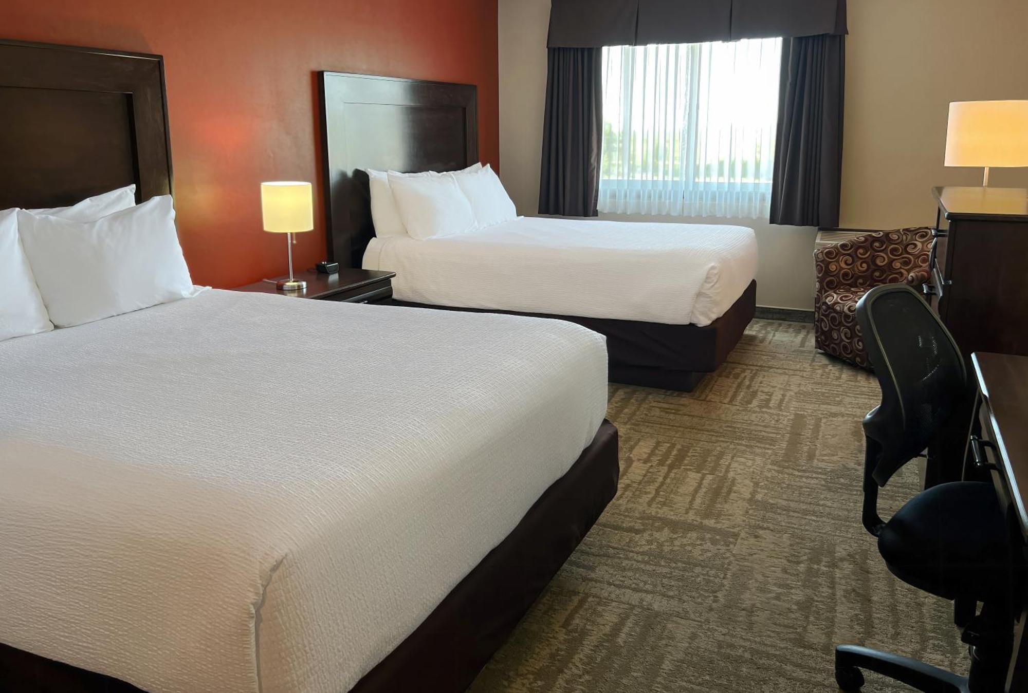 Coast Swift Current Hotel Exterior foto
